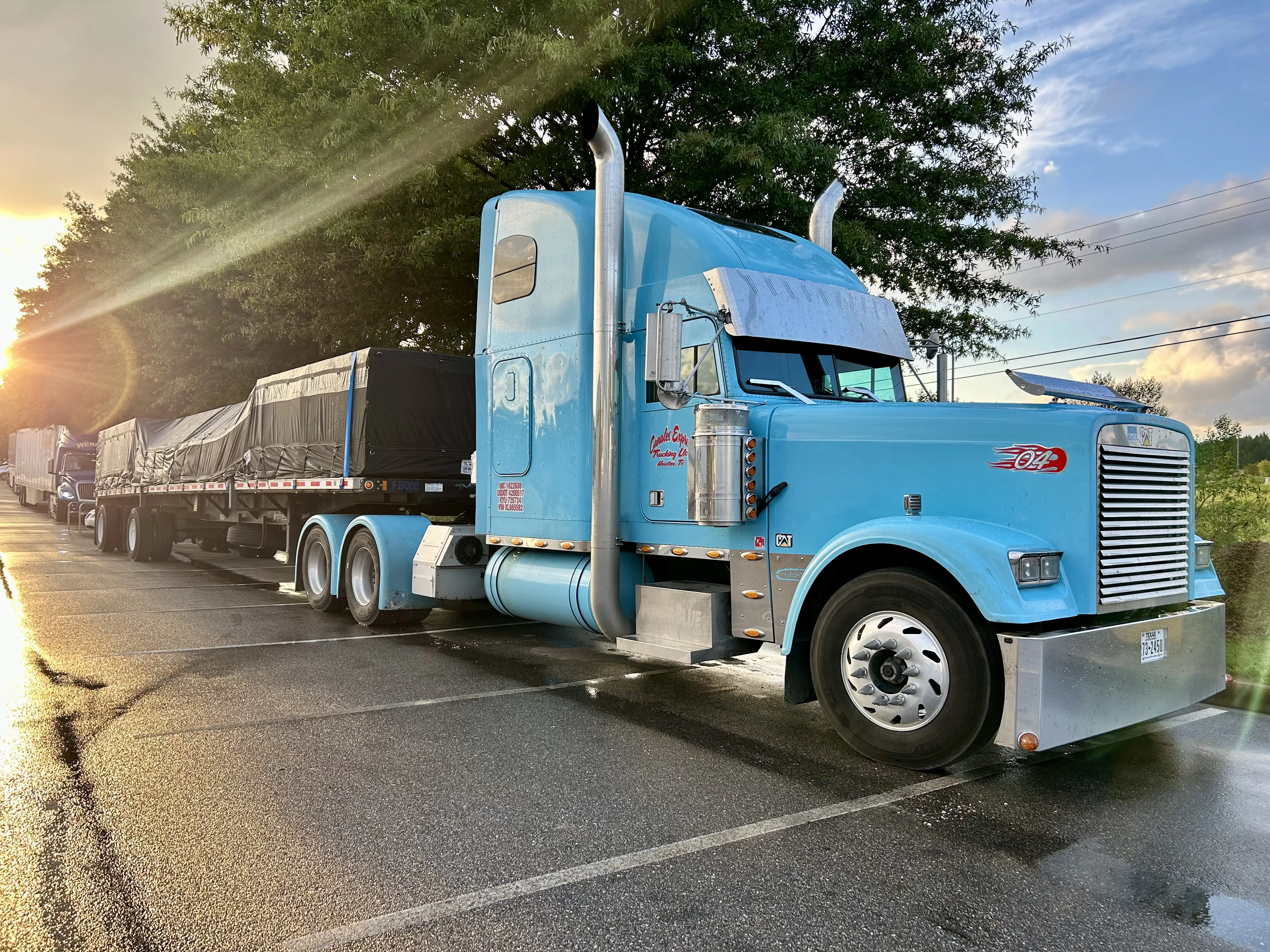 Canales Express dispatch and logistics operations